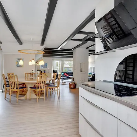 Swening - 2-1km From The Sea By Interhome *